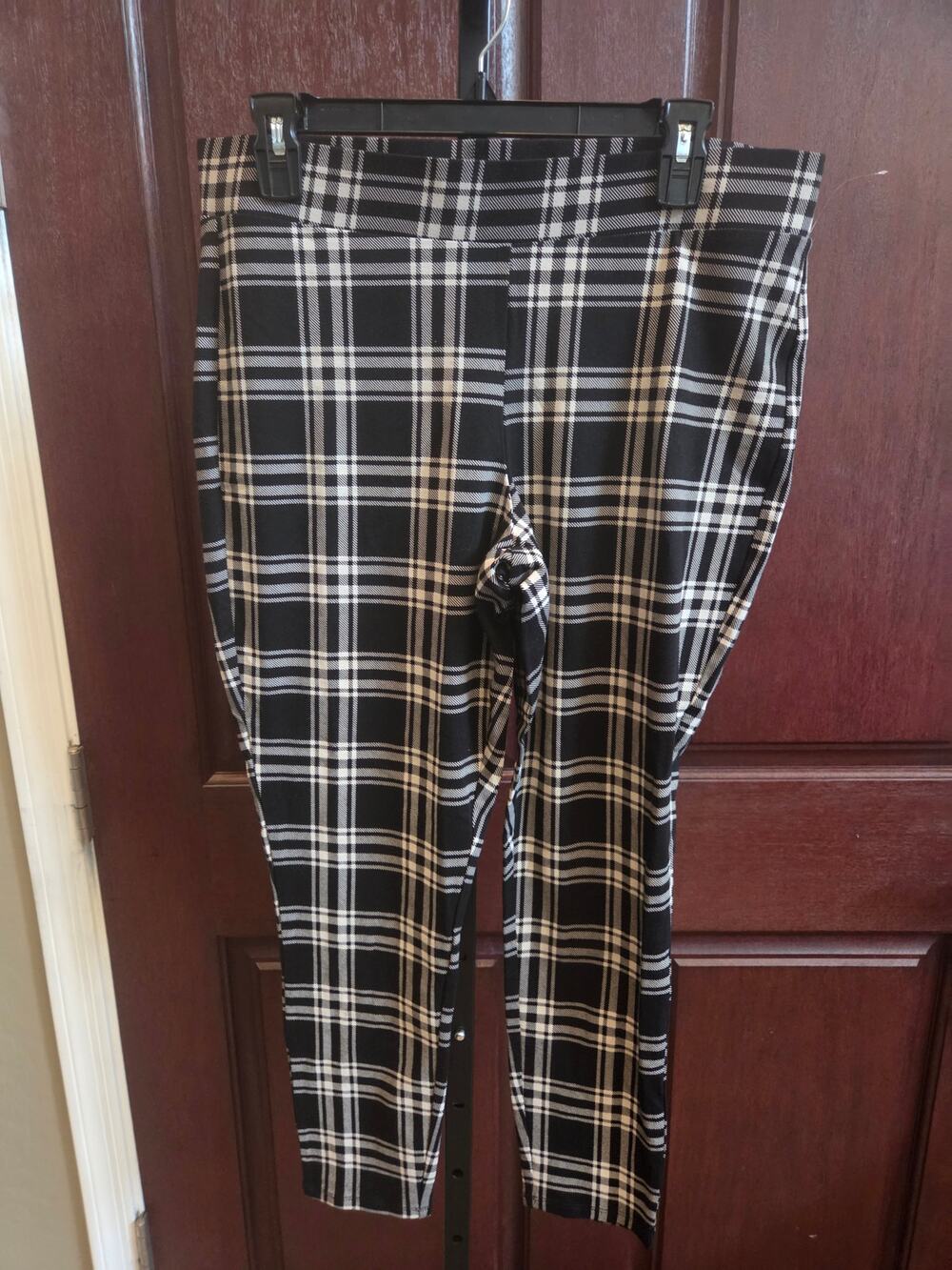 Torrid Size 2 2X Black White Plaid Pull On Skinny Pixie Crop Pants NWOT
